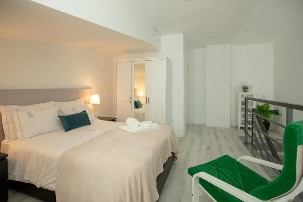 Aveiro'S Dock Apartments Екстер'єр фото