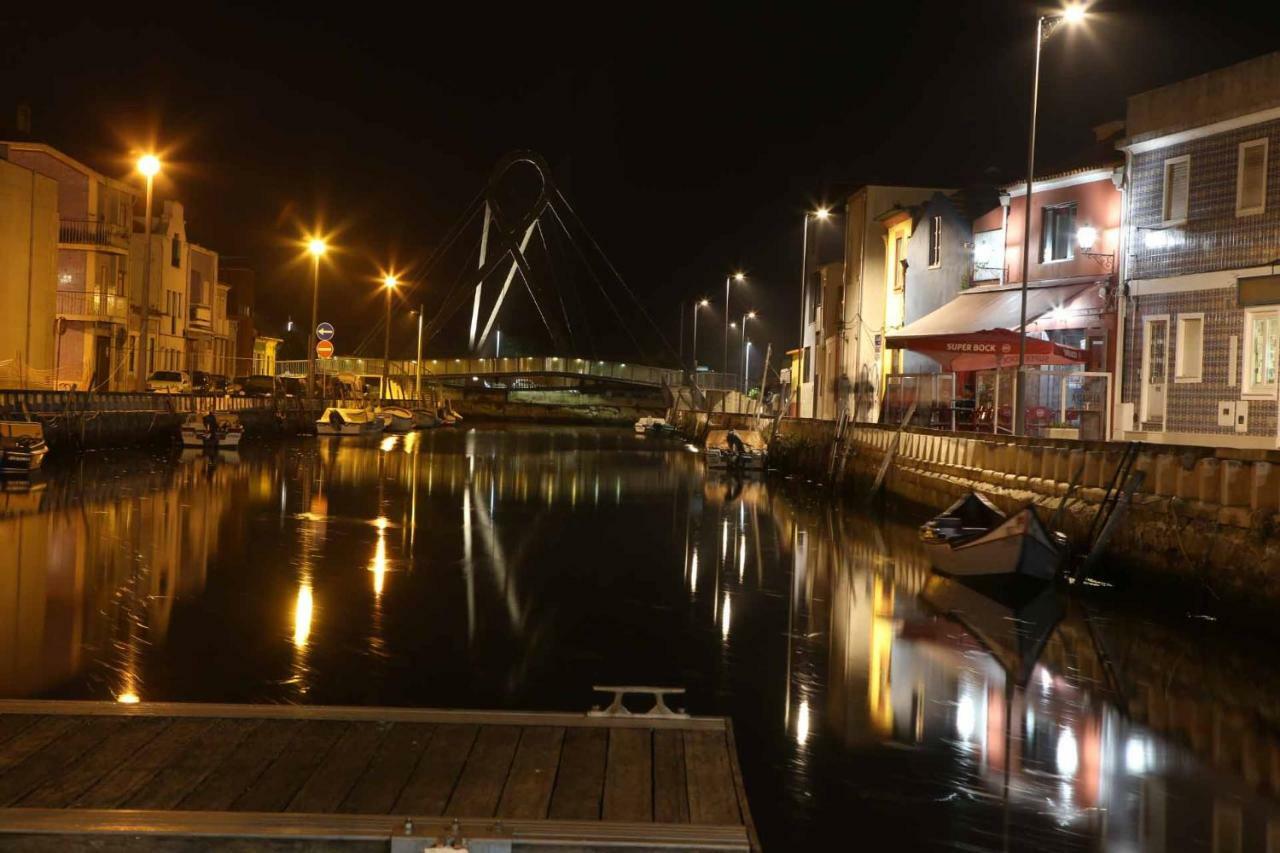 Aveiro'S Dock Apartments Екстер'єр фото